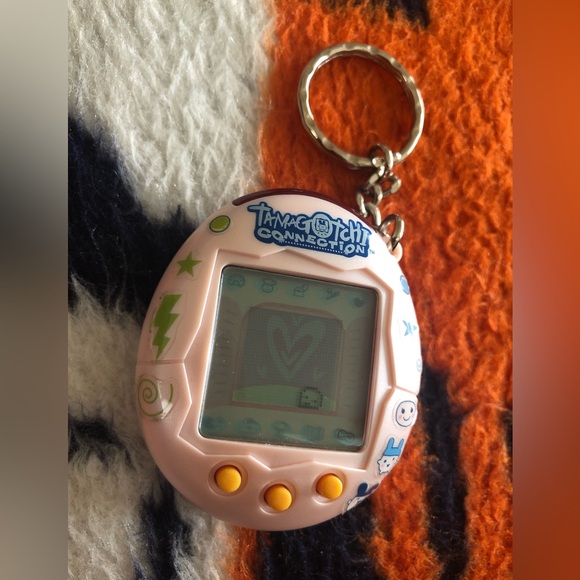 Tamagotchi Connection 2004 Pink peach pearl
